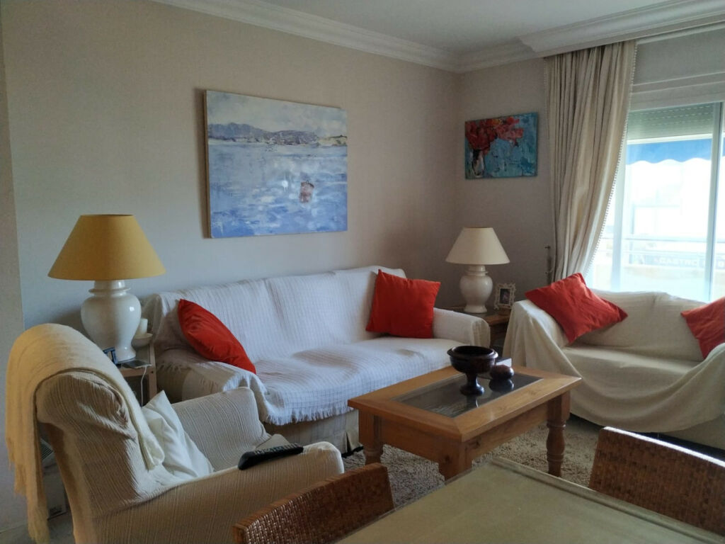 Middle Floor Apartment Marbella Málaga - image 3