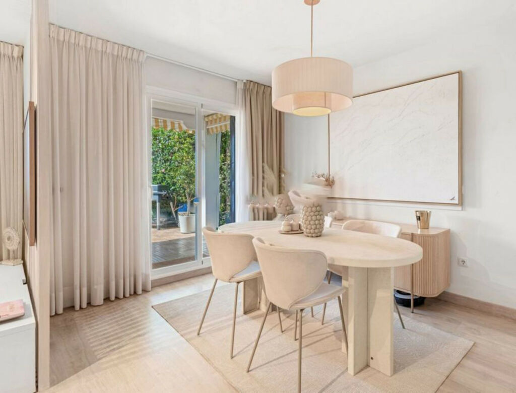 Townhouse Atalaya Málaga - image 3