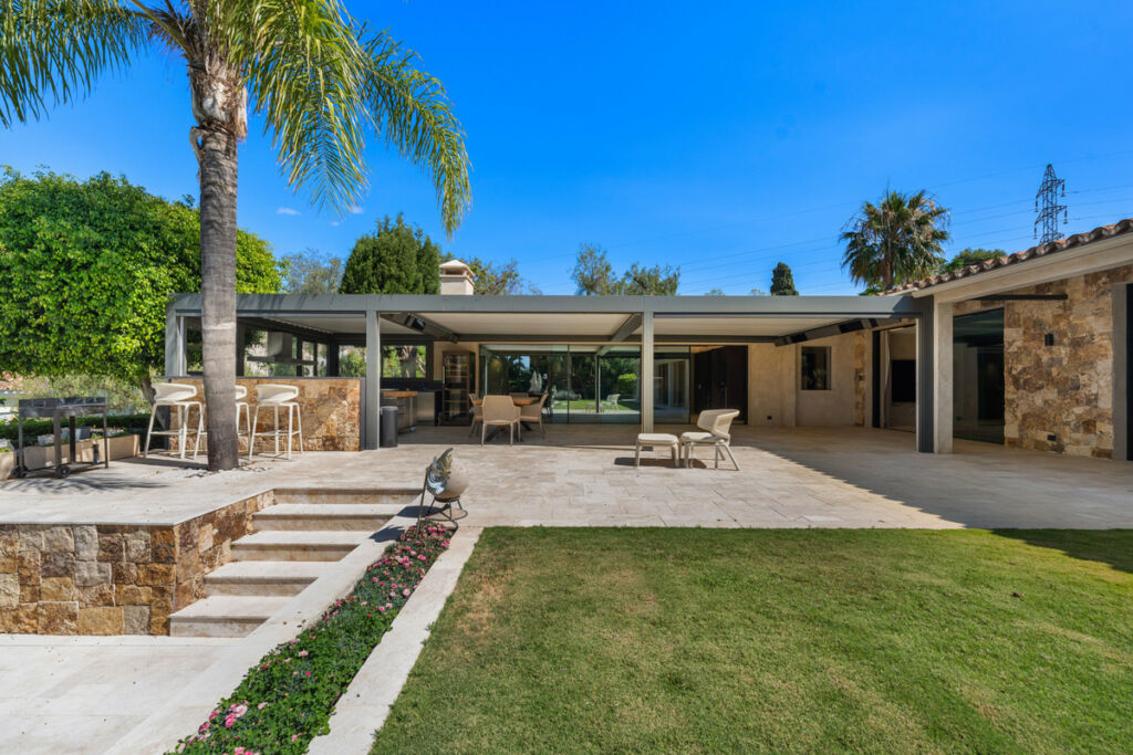 Detached Villa Río Real Málaga - image 37