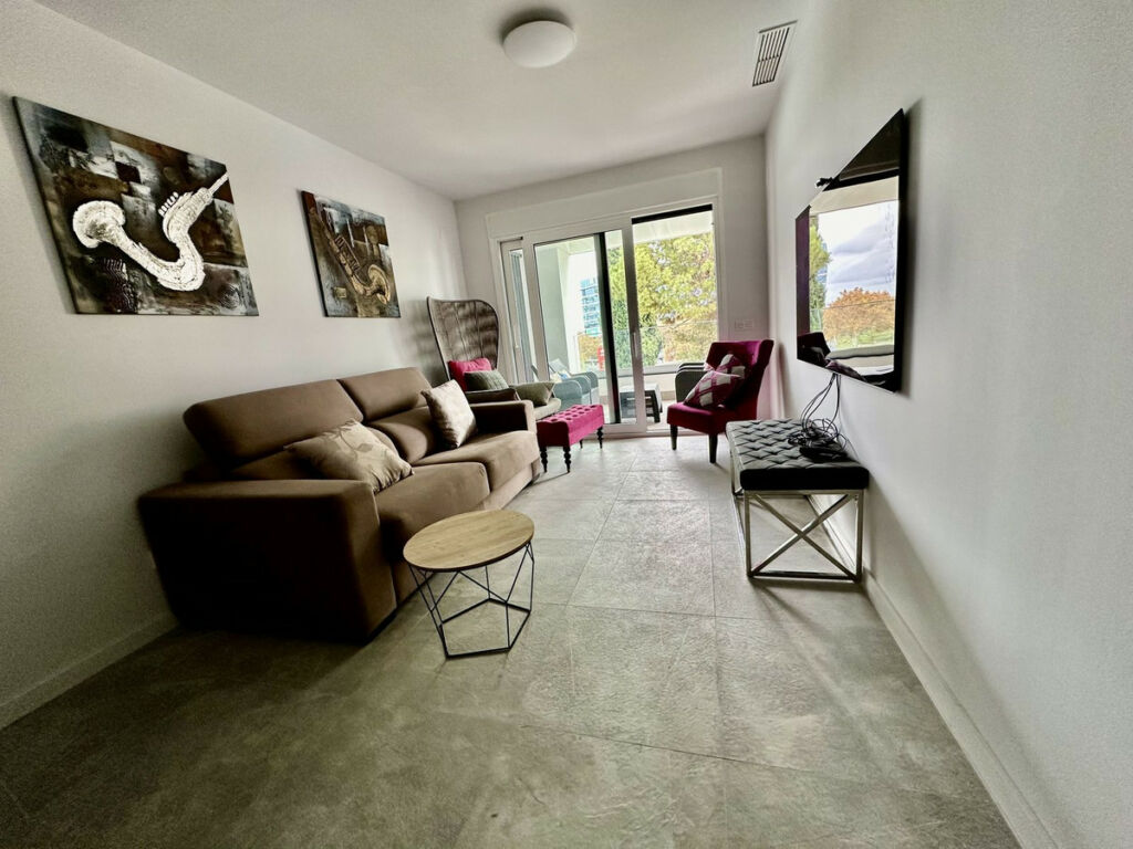 Middle Floor Apartment Marbella Málaga - image 3