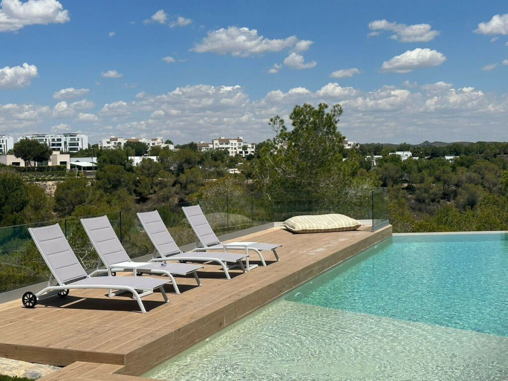 Middle Floor Apartment Orihuela Alicante - image 3