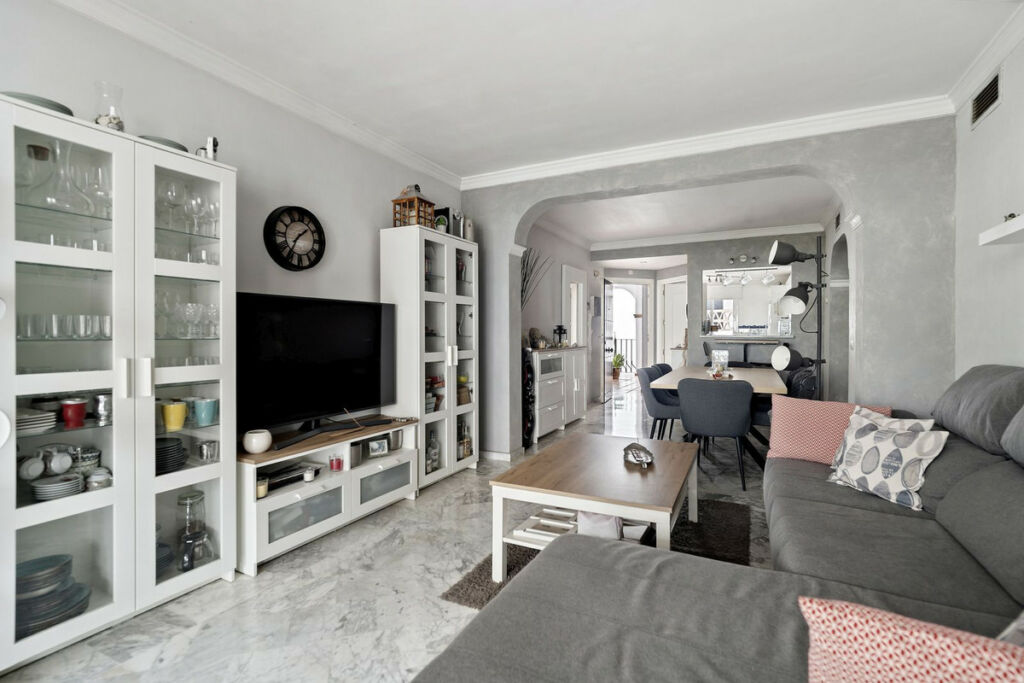 Middle Floor Apartment Mijas Golf Málaga - image 3