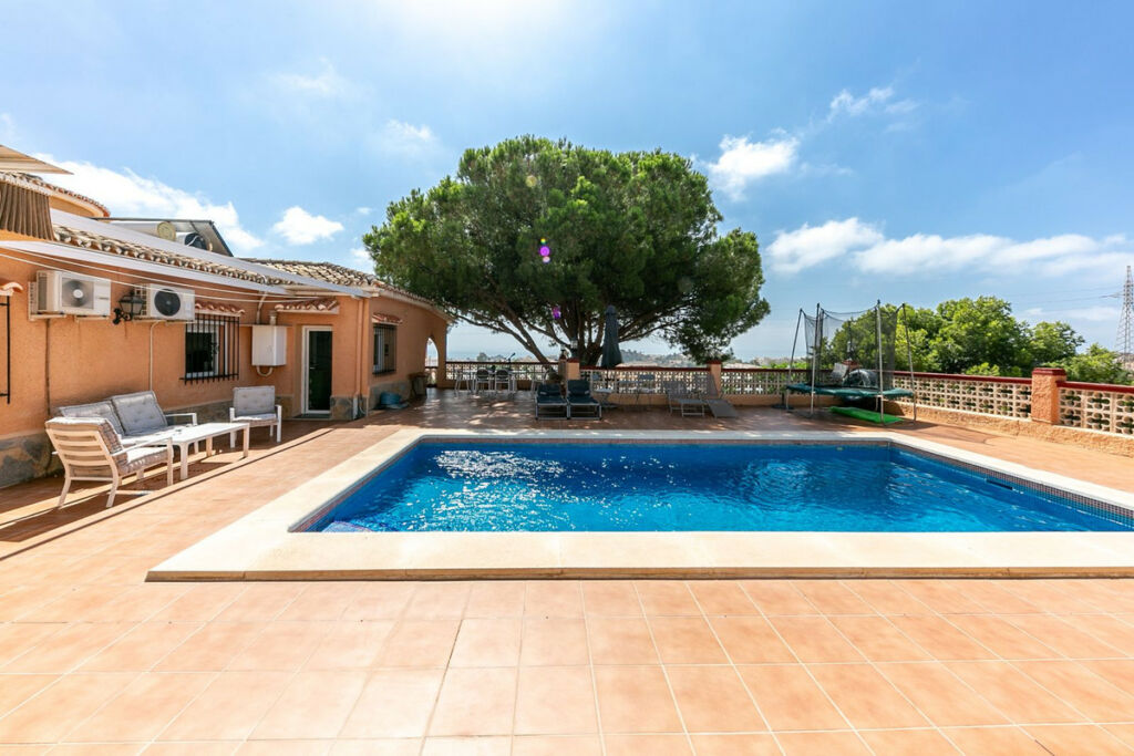 Detached Villa Benalmadena Málaga - image 3