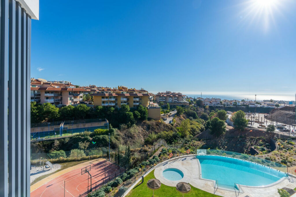 Penthouse Fuengirola Málaga - image 3