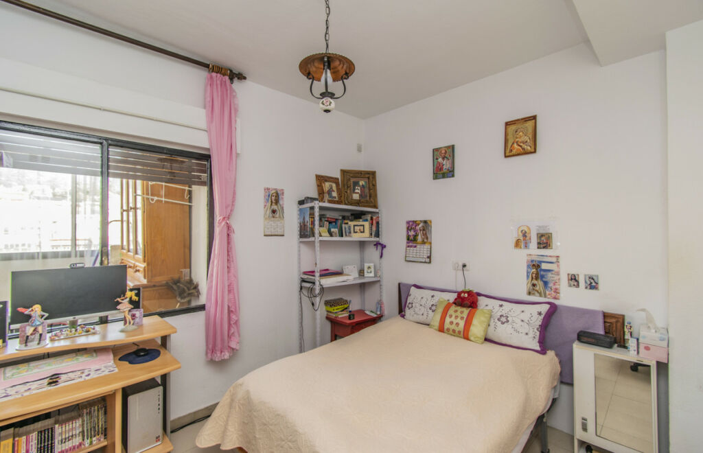 Top Floor Apartment Marbella Málaga - image 3