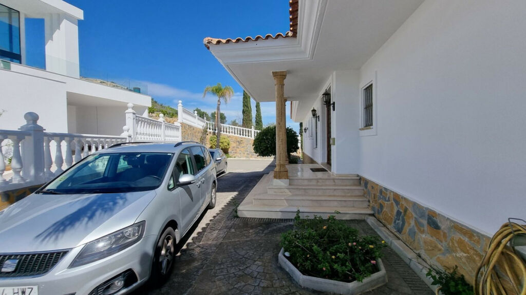 Detached Villa Benahavís Málaga - image 30