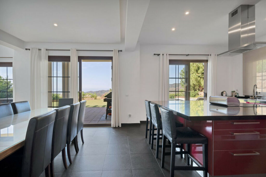 Detached Villa Benahavís Málaga - image 30