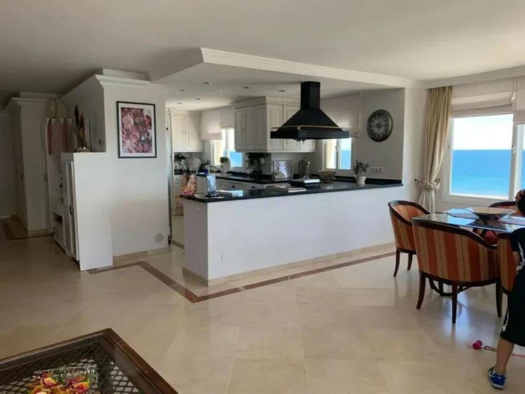 Penthouse Estepona Málaga - image 30