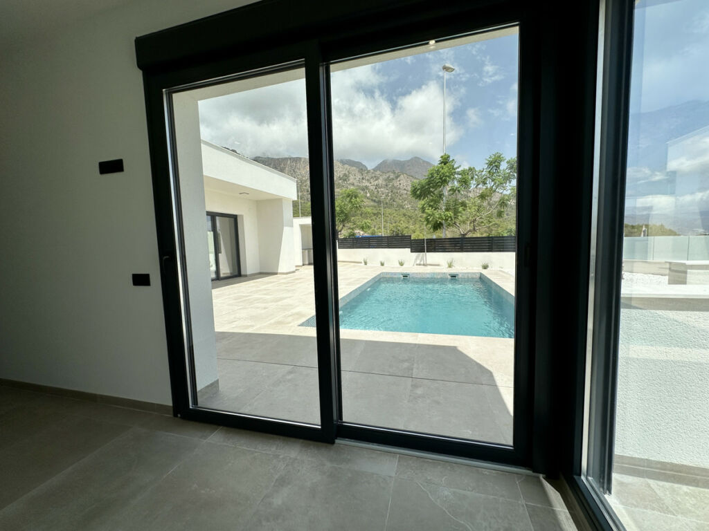Detached Villa Polop Alicante - image 30