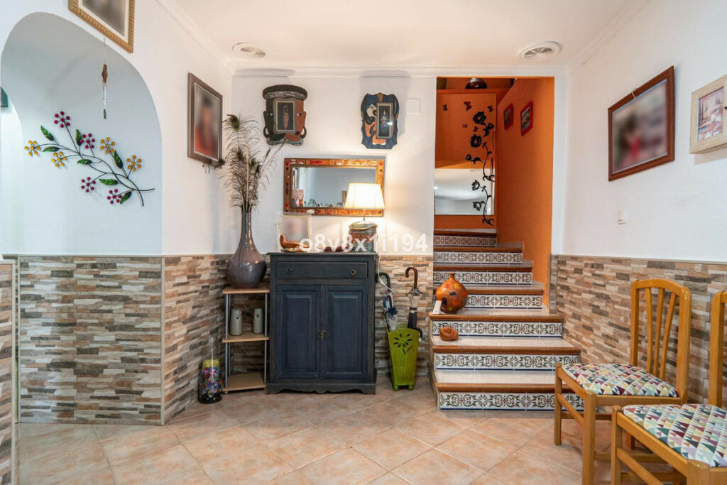 Detached Villa Macharaviaya Málaga - image 31