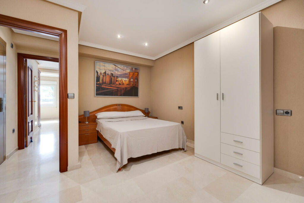 Middle Floor Apartment Torrevieja Alicante - image 31