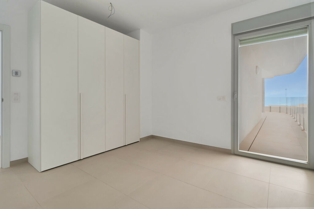 Middle Floor Apartment Benalmadena Málaga - image 31