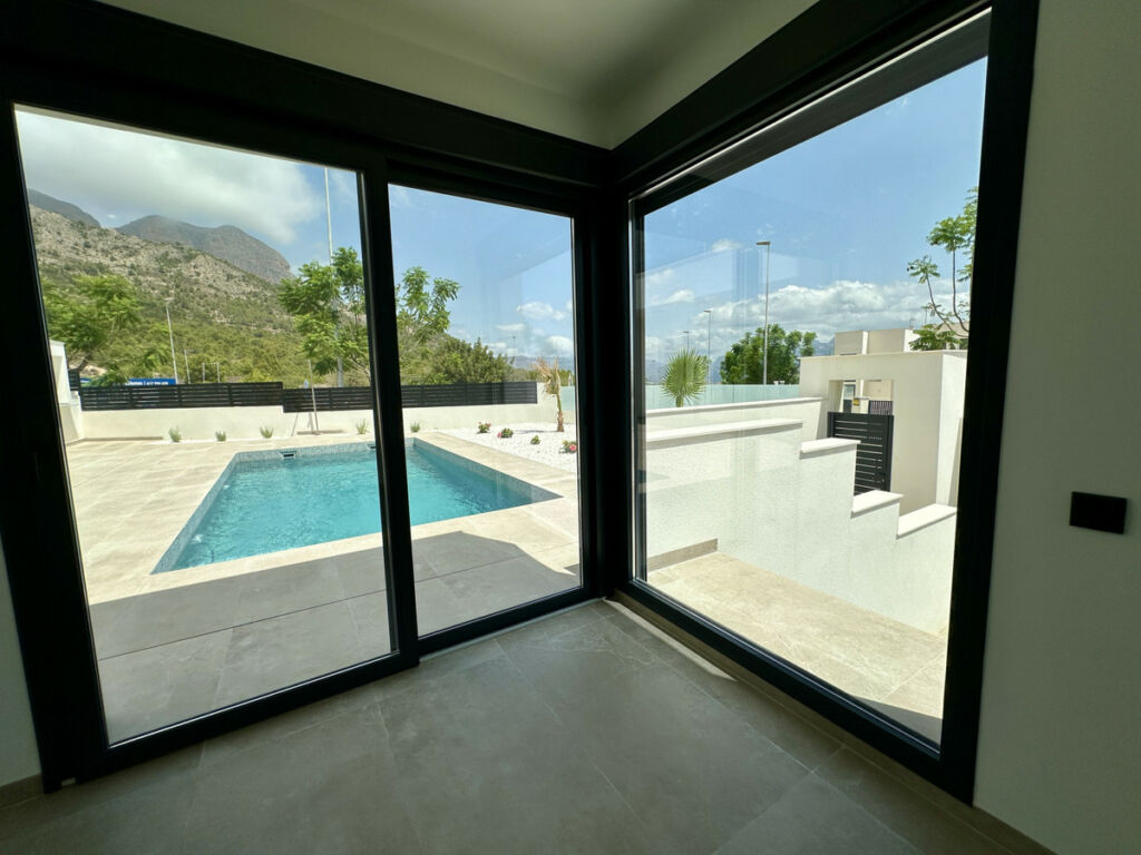 Detached Villa Polop Alicante - image 31