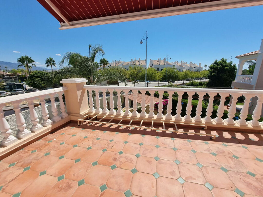 Townhouse San Pedro de Alcántara Málaga - image 32