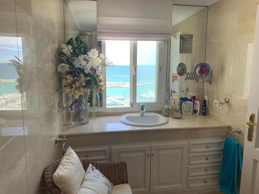 Penthouse Estepona Málaga - image 32