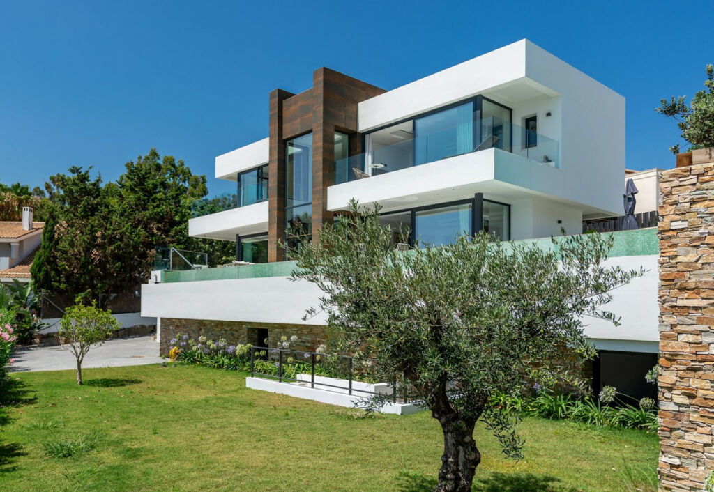 Detached Villa Manilva Málaga - image 32