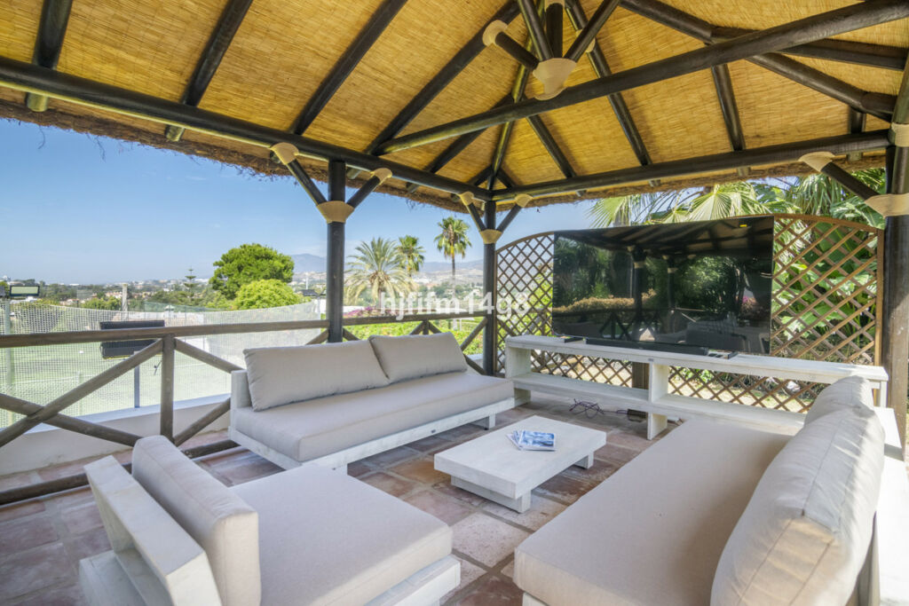 Detached Villa San Pedro de Alcántara Málaga - image 32