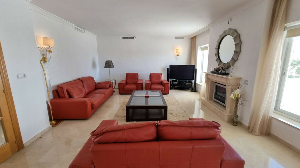 Detached Villa Benahavís Málaga - image 33