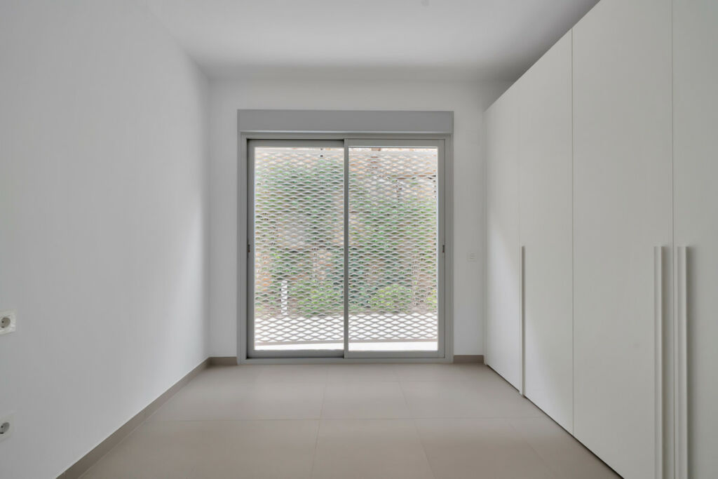 Middle Floor Apartment Benalmadena Málaga - image 33