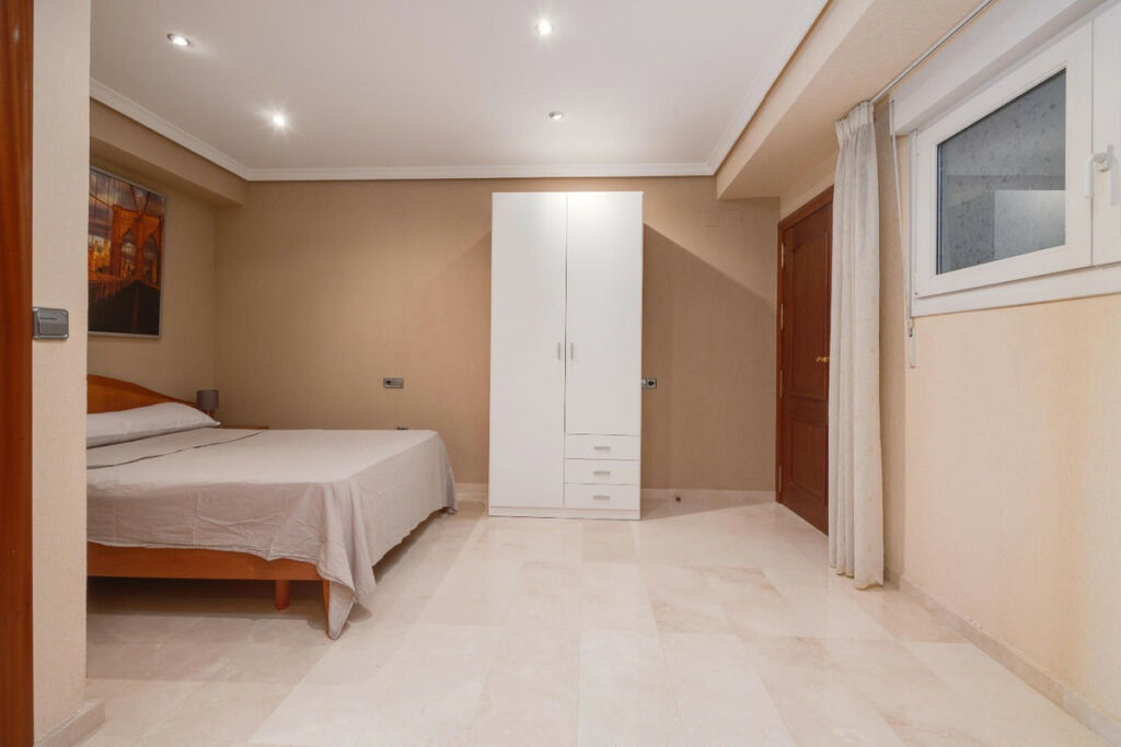 Middle Floor Apartment Torrevieja Alicante - image 33