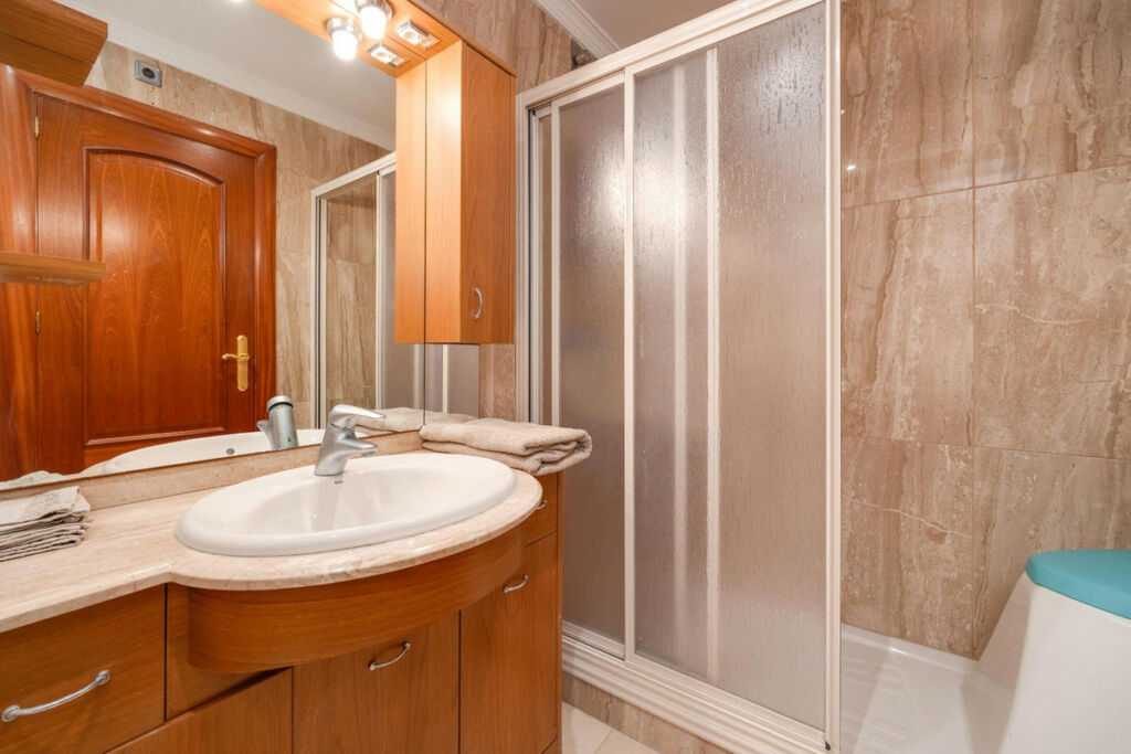 Middle Floor Apartment Torrevieja Alicante - image 34