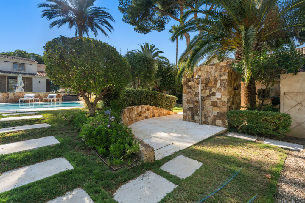 Detached Villa Río Real Málaga - image 41