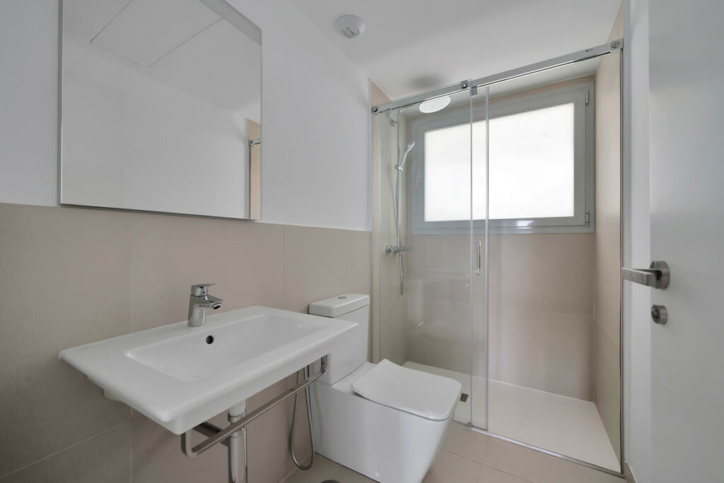Middle Floor Apartment Benalmadena Málaga - image 35