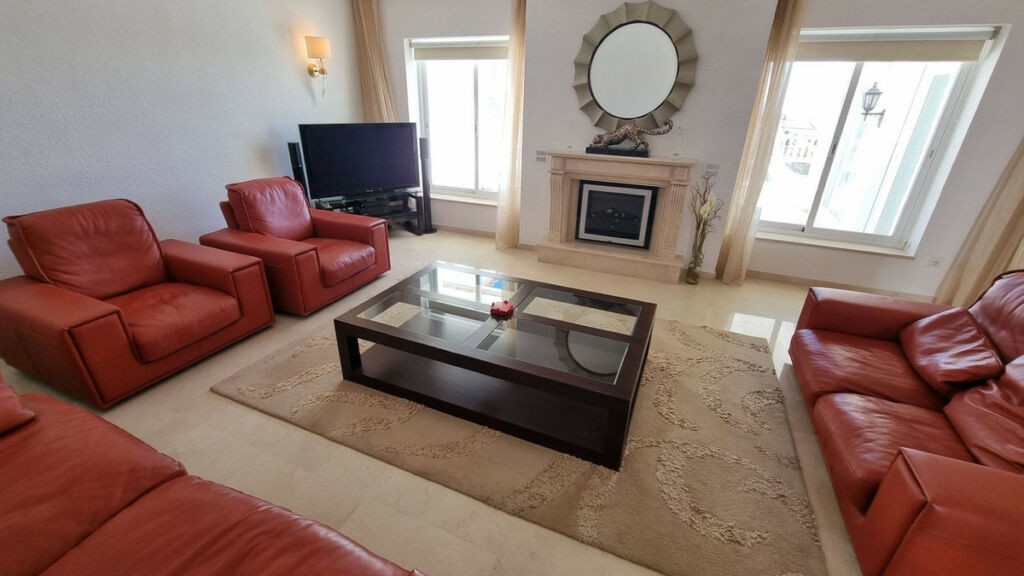 Detached Villa Benahavís Málaga - image 35