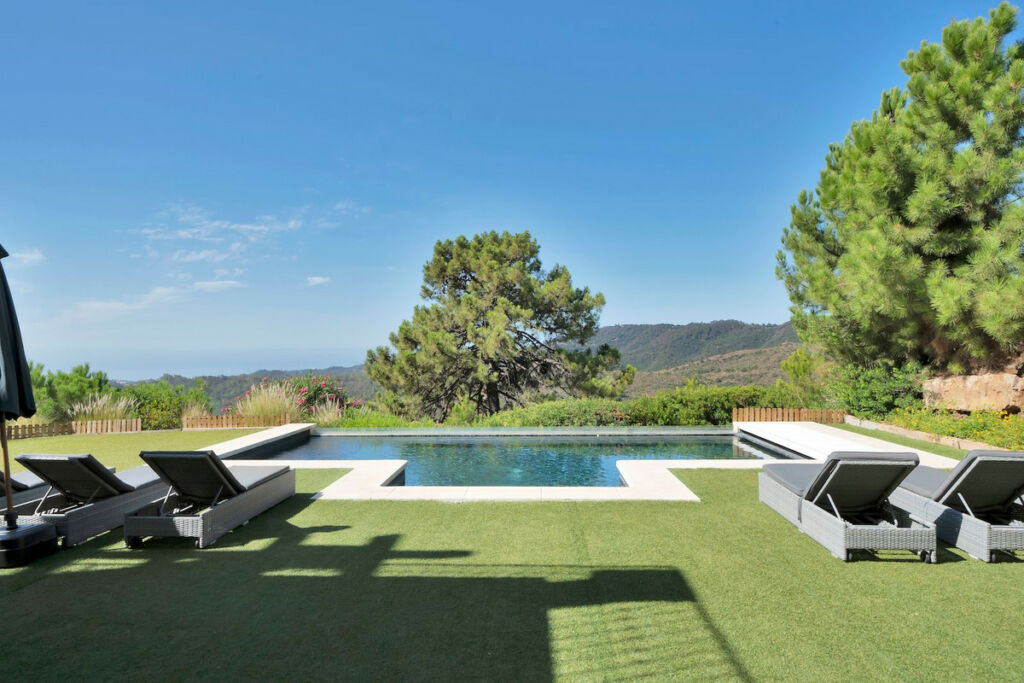 Detached Villa Benahavís Málaga - image 35