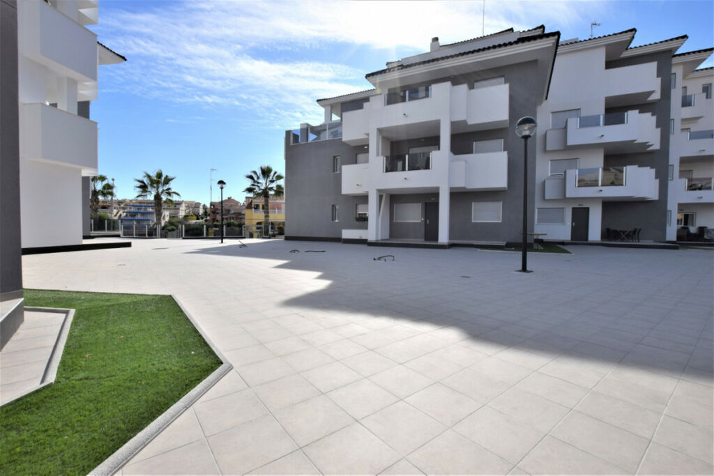 Ground Floor Apartment Villamartin Alicante - image 36