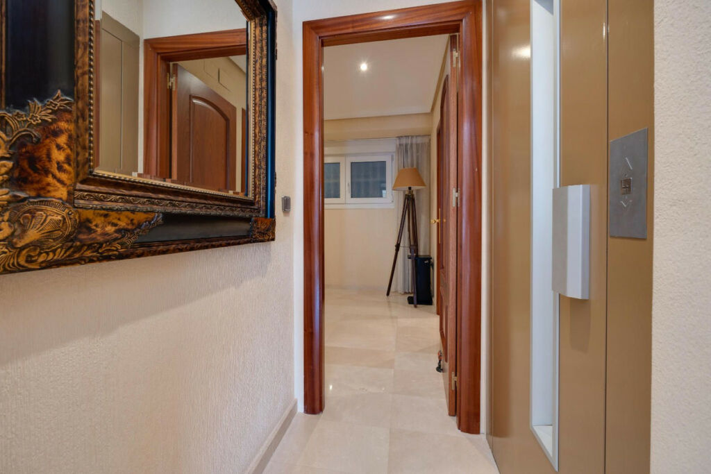 Middle Floor Apartment Torrevieja Alicante - image 37