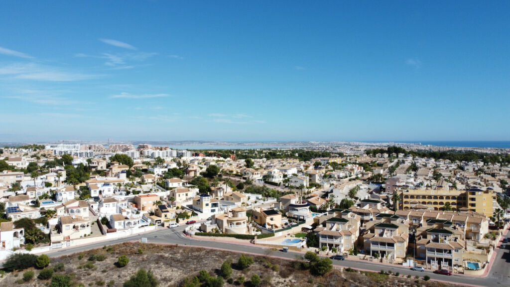 Ground Floor Apartment Villamartin Alicante - image 38