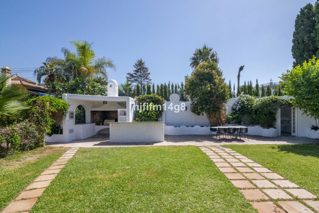Detached Villa San Pedro de Alcántara Málaga - image 38