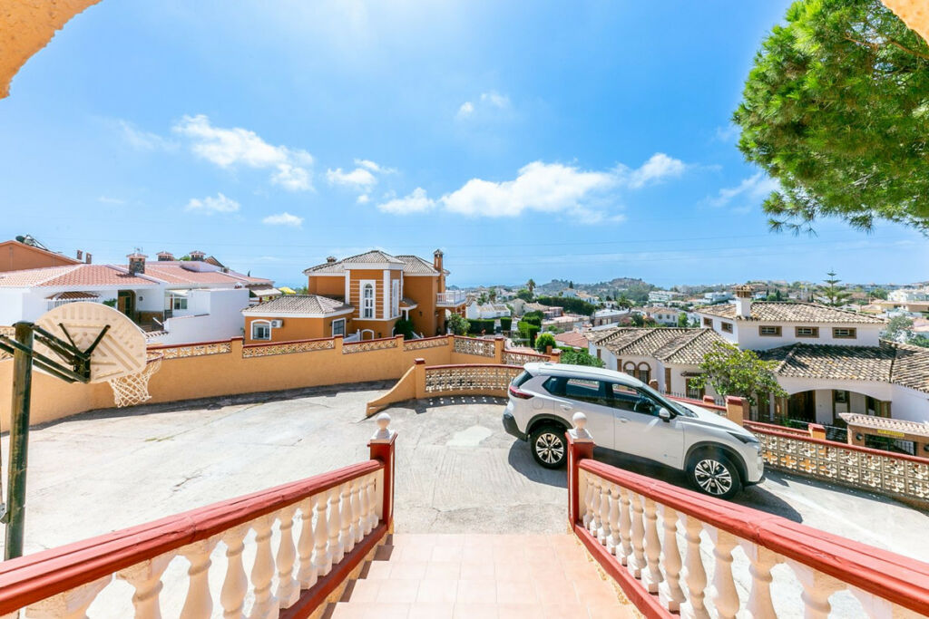 Detached Villa Benalmadena Málaga - image 38