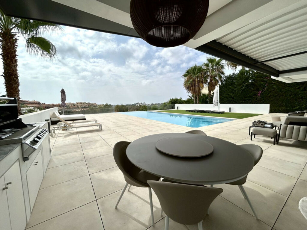 Detached Villa Benahavís Málaga - image 38