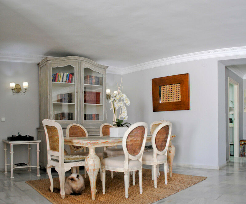 Middle Floor Apartment Puerto Banús Málaga - image 4