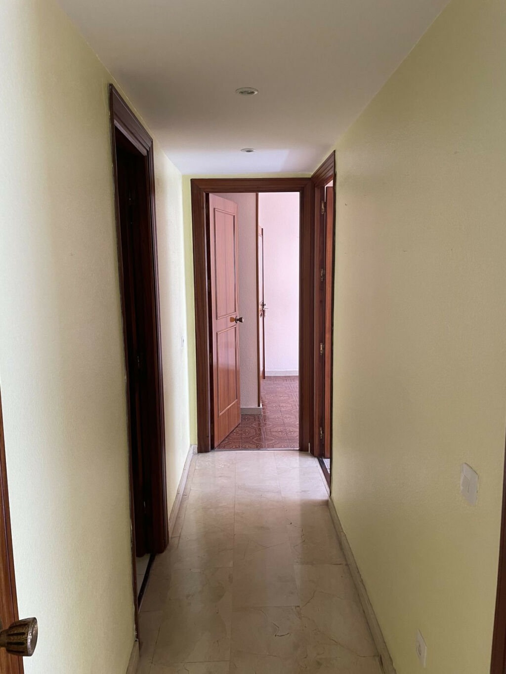Middle Floor Apartment Marbella Málaga - image 4