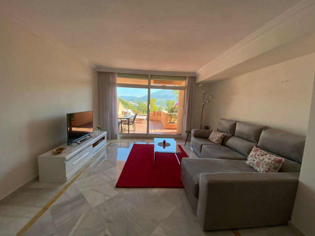 Ground Floor Apartment Nueva Andalucía Málaga - image 4