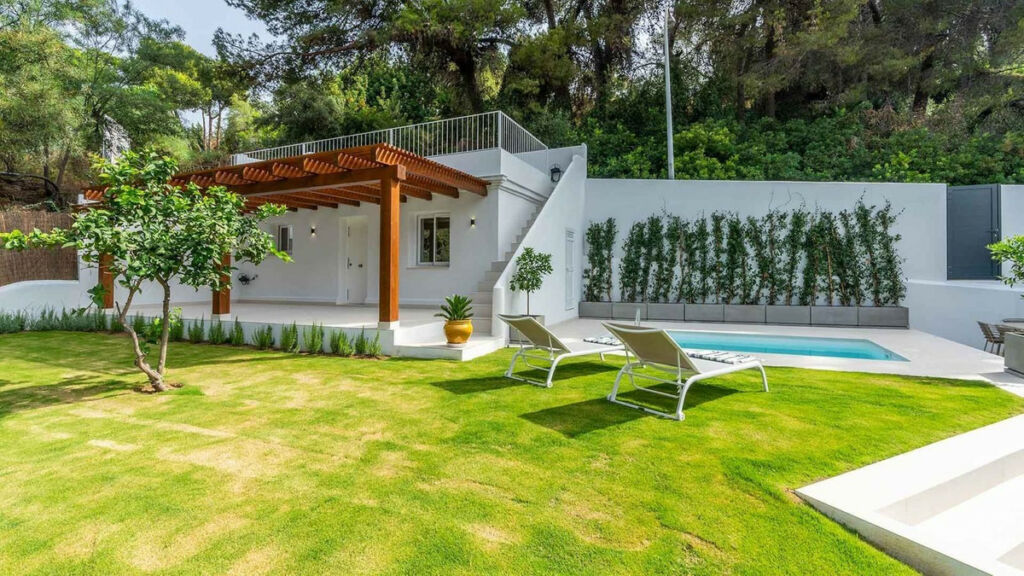 Detached Villa Marbella Málaga - image 4