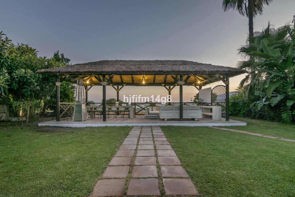 Detached Villa San Pedro de Alcántara Málaga - image 43
