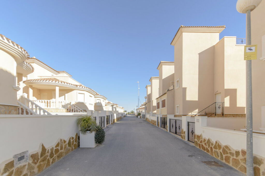 Semi-Detached House San Miguel de Salinas Alicante - image 45
