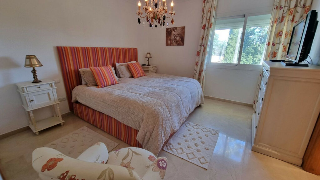 Detached Villa Benahavís Málaga - image 45