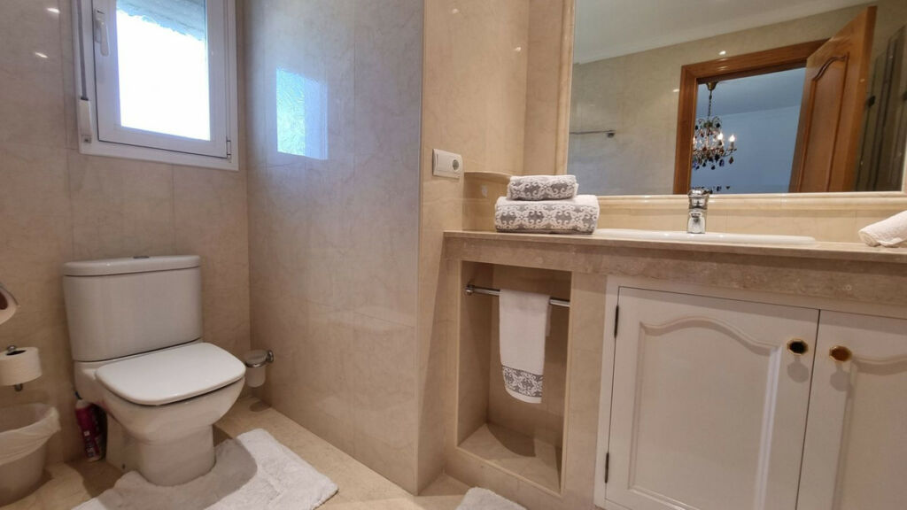 Detached Villa Benahavís Málaga - image 47