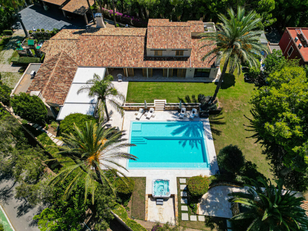 Detached Villa Río Real Málaga - image 49