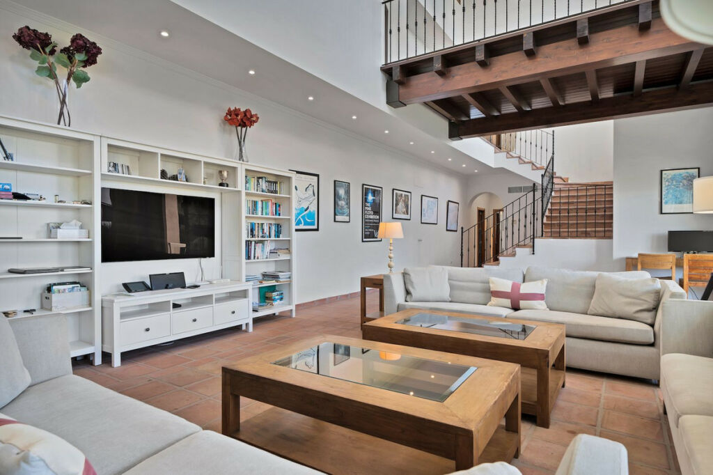 Detached Villa Benahavís Málaga - image 5