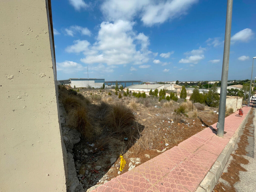 Land Benimar Alicante - image 5