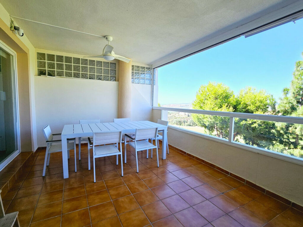 Middle Floor Apartment Doña Julia Málaga - image 5