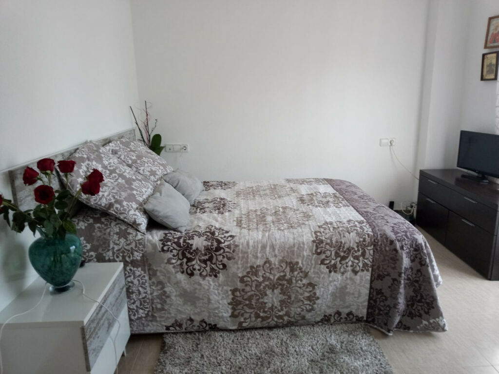 Middle Floor Apartment Calpe Alicante - image 5
