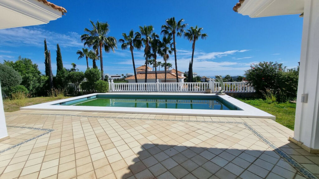 Detached Villa Benahavís Málaga - image 5