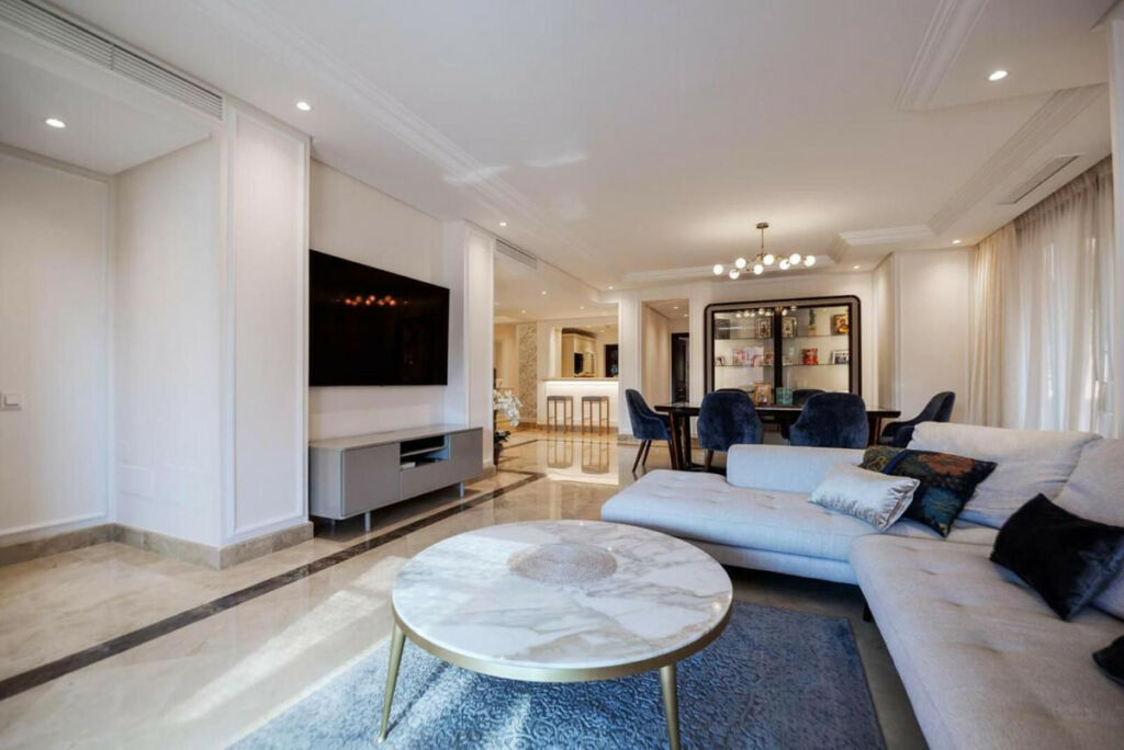 Penthouse Estepona Málaga - image 10